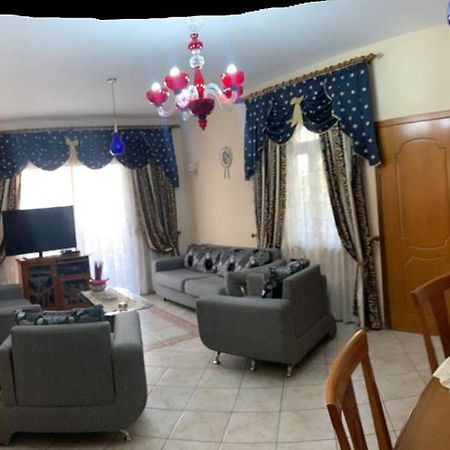 Christina'S House With 2 Bedrooms And Free Parking Gjirokastër Eksteriør bilde