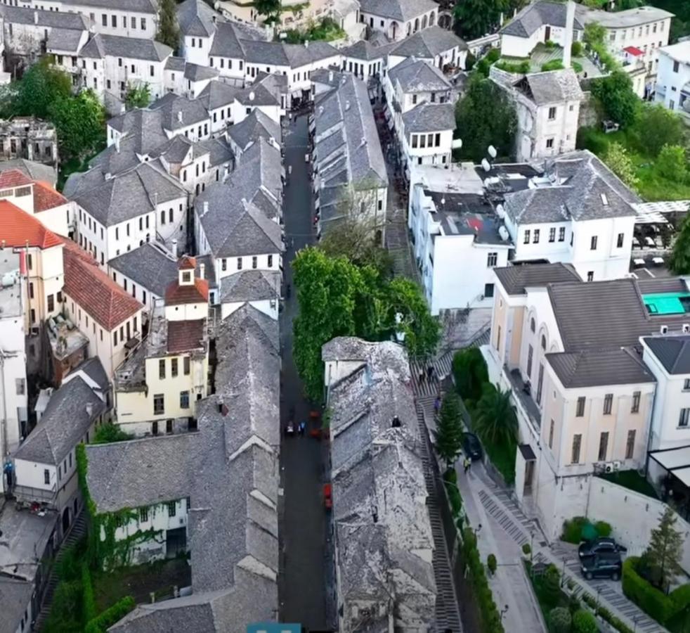 Christina'S House With 2 Bedrooms And Free Parking Gjirokastër Eksteriør bilde